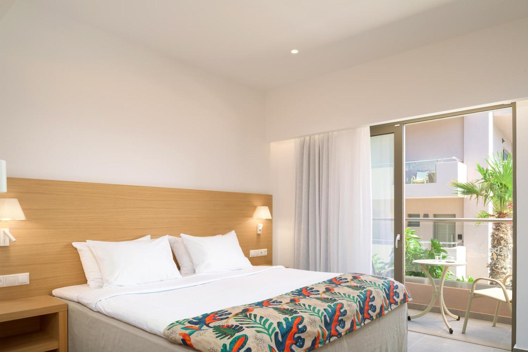 High Beach Resort Malia  Bagian luar foto