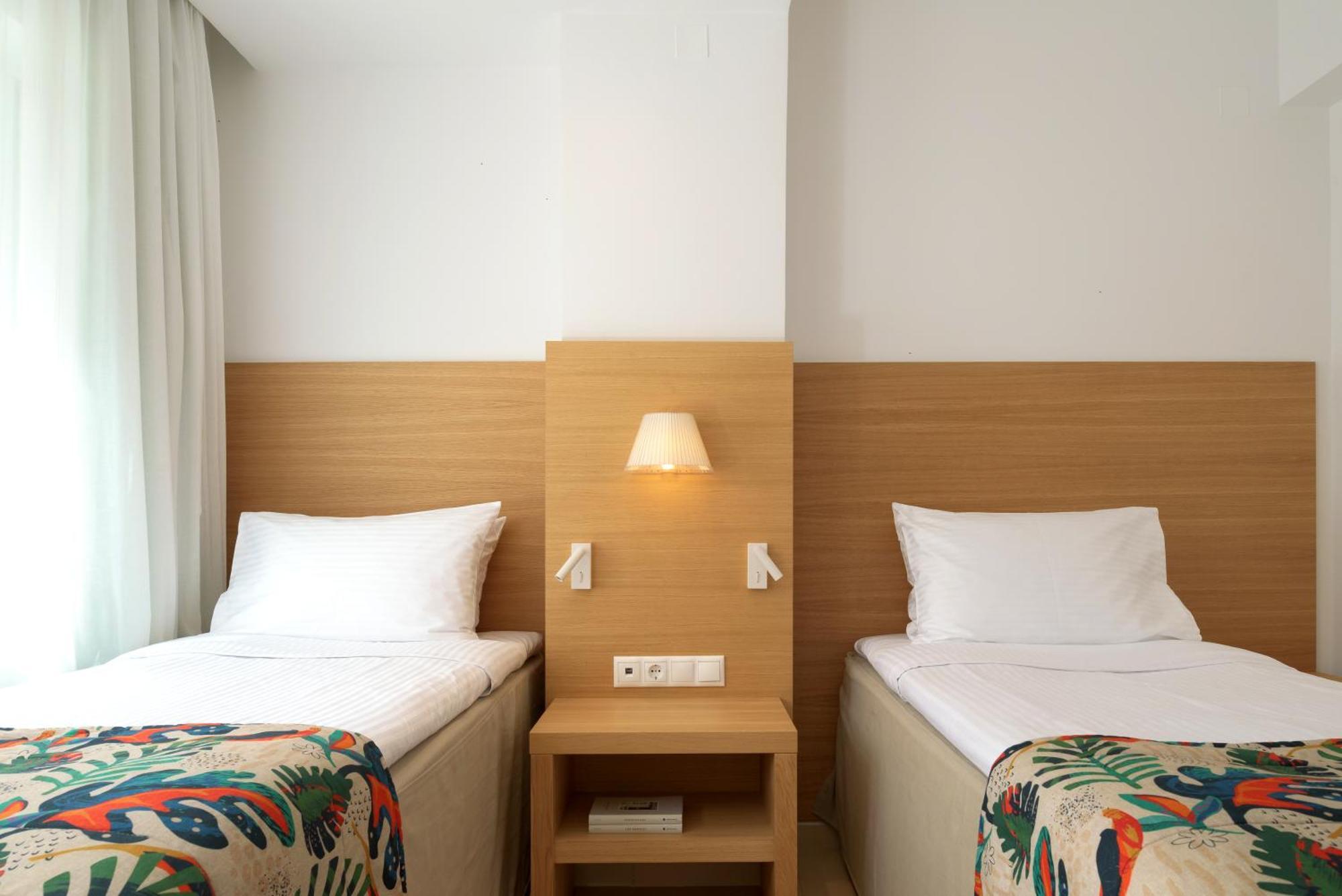 High Beach Resort Malia  Bagian luar foto